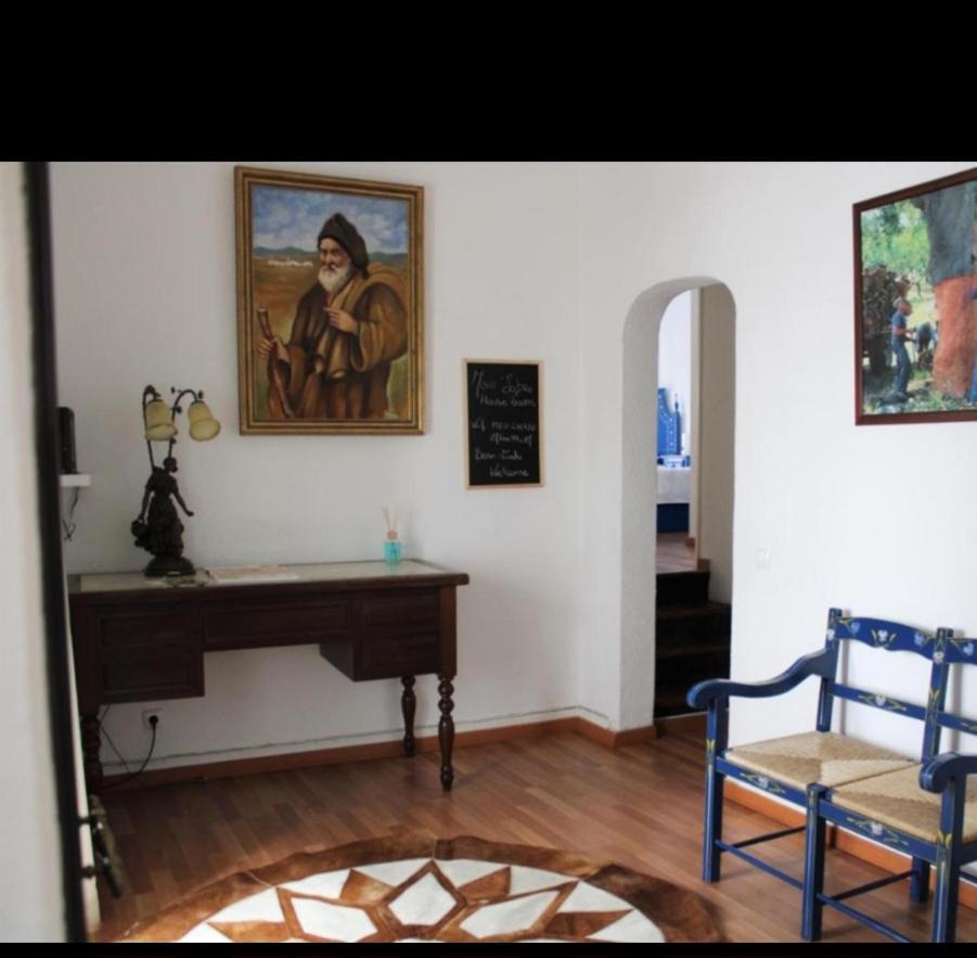 Mont' Sobro Hostel Евора Екстер'єр фото