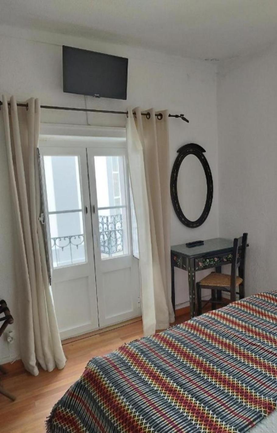 Mont' Sobro Hostel Евора Екстер'єр фото