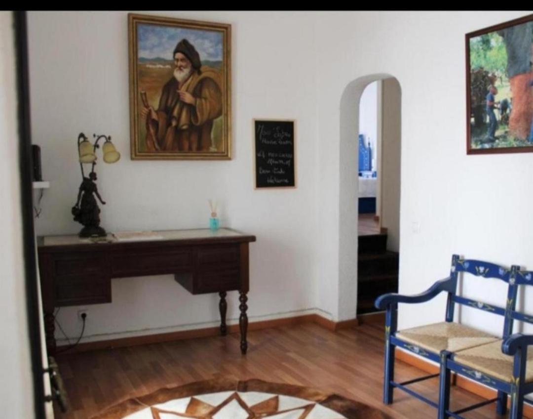 Mont' Sobro Hostel Евора Екстер'єр фото