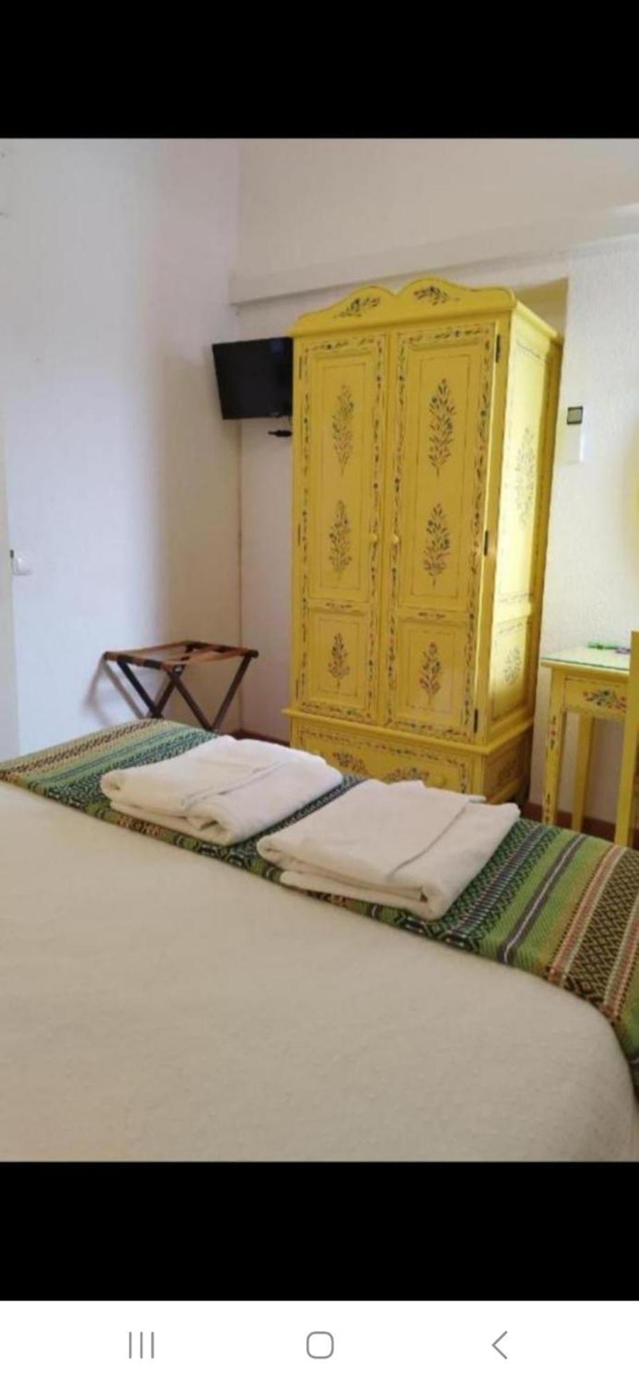 Mont' Sobro Hostel Евора Екстер'єр фото